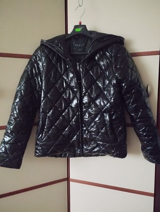 Kurtka damska z kapturem firmy mohito rozmiar 36