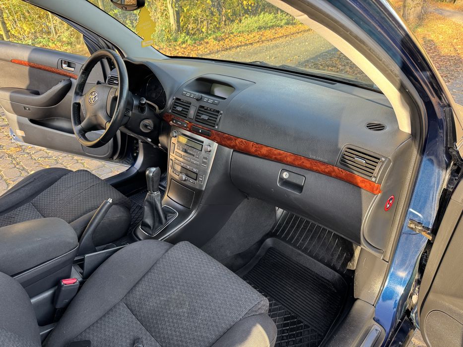 Toyota avensis kombi 2.0 d bdb stan org lakier