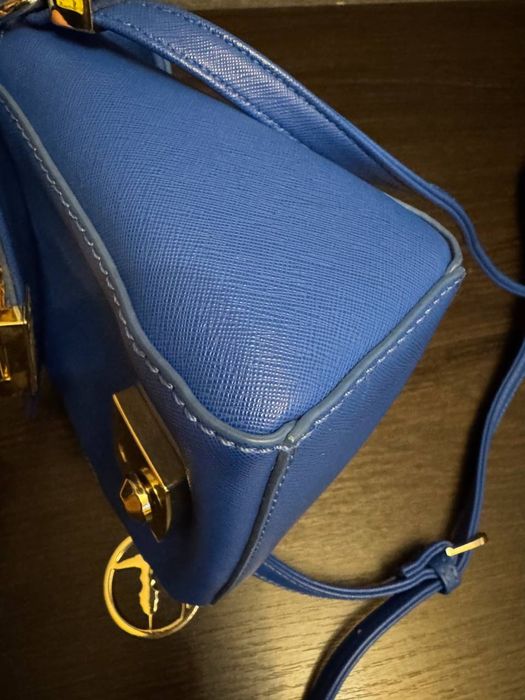 Сумка  кросбоді від бренду trussardi