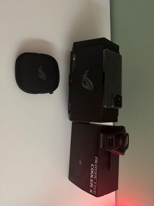 Rogphone 8 pro 16/512