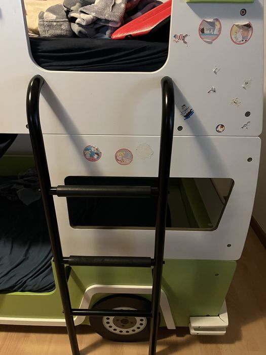 Cama beliche de criança- autocarro