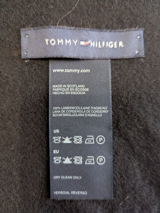 Tommy Hilfiger роскошный шерстяной кашне.
