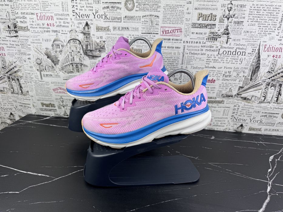 Оригінал Кросівки Hoka One One Clifton 9 / Розмір 42 Взуття
