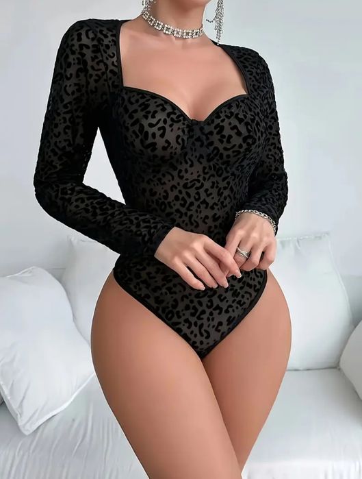 Жіноче сексуальне боді