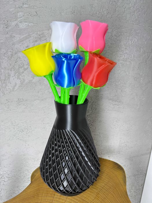 Modny, stylowy wazon w romby, karbowany, druk 3D, czarny półmat