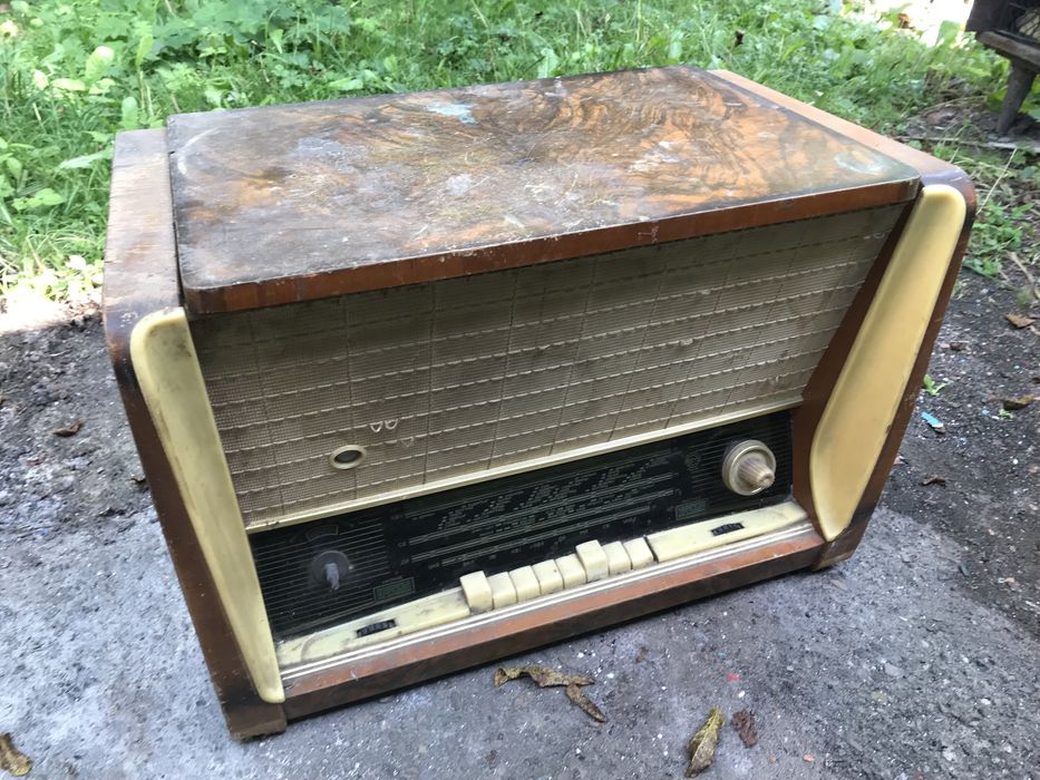 Продається музон «Латвія»програвач пластинок,радіо,стан на фото