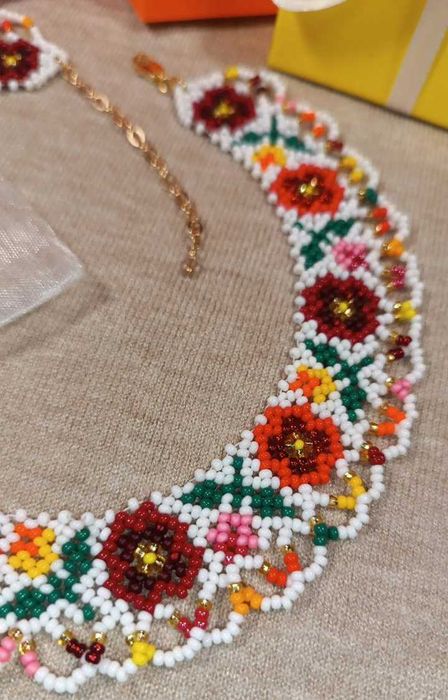 Силянка з чеського бісеру.