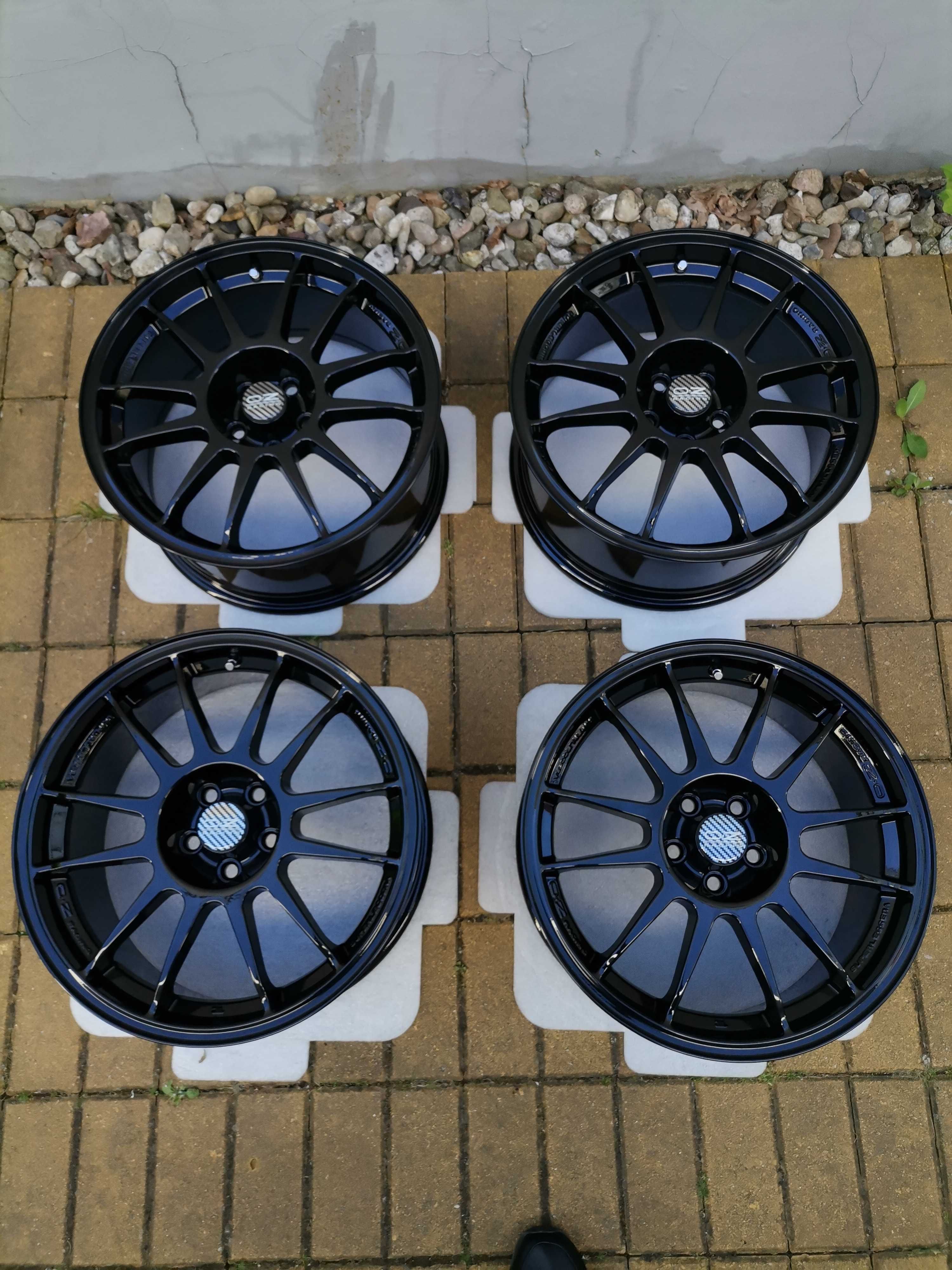 17" 5x100 Oz Superleggera Czarny fortepian Śliczne Vw Skoda Seat.