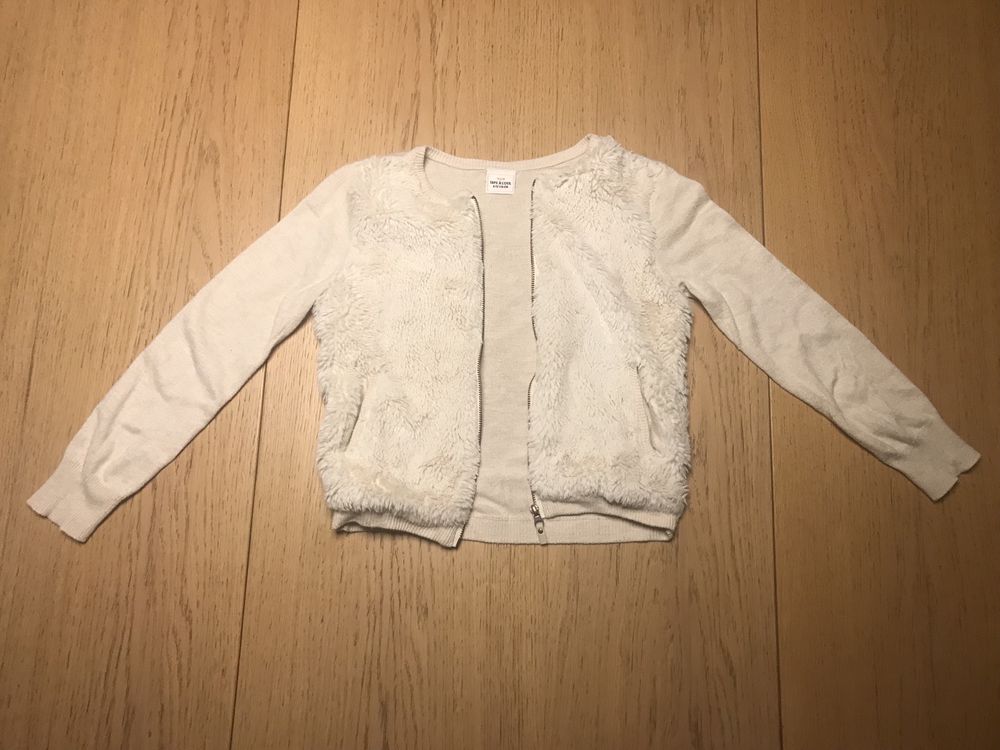 Sweterek dla dziewczynki 116