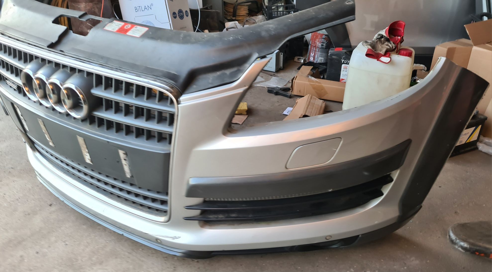 ZDERZAK przedni +grill przód xenon AUDI Q7 4L 2007r Offroad Cross LY7W