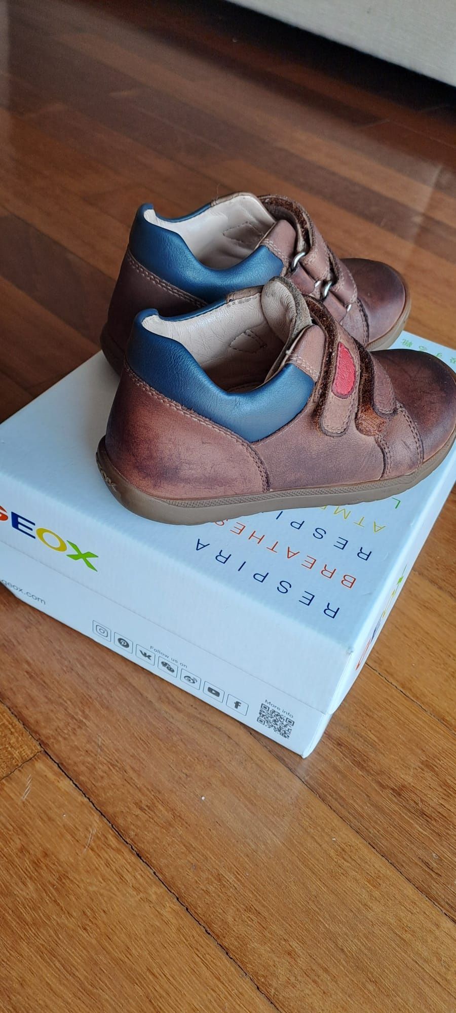 Botas castanhas Geox 24