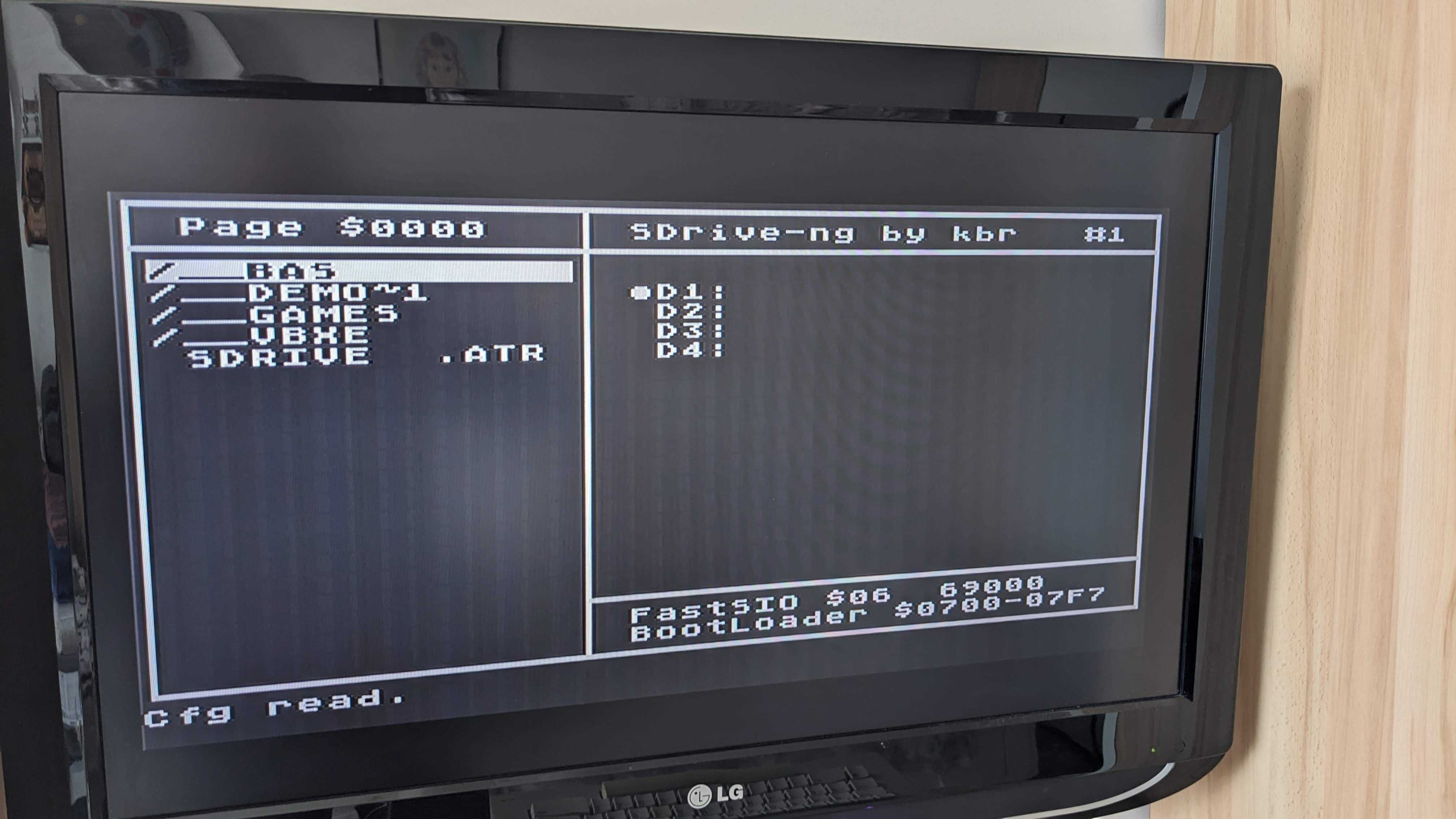 Atari 65XE, pamięć 512 KB, SDRIVE mini