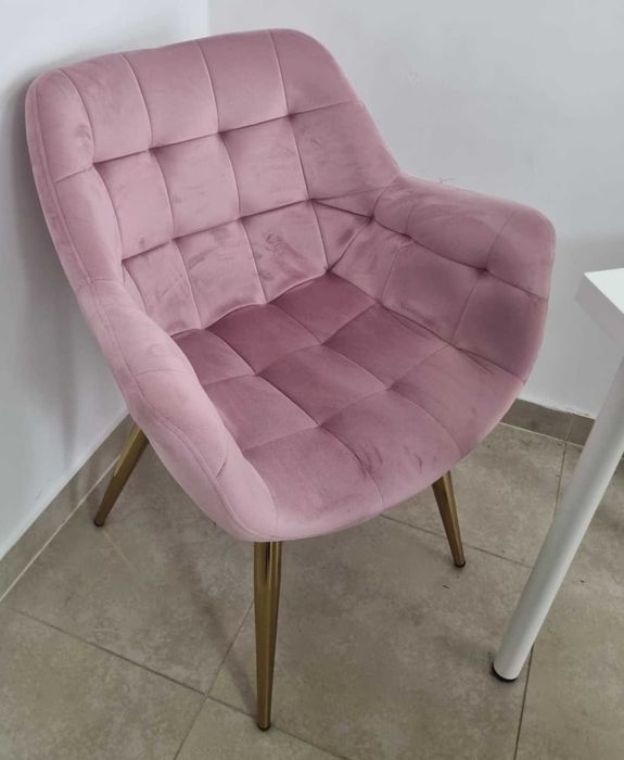 Zestaw fotele tapicerowane ze stolikiem