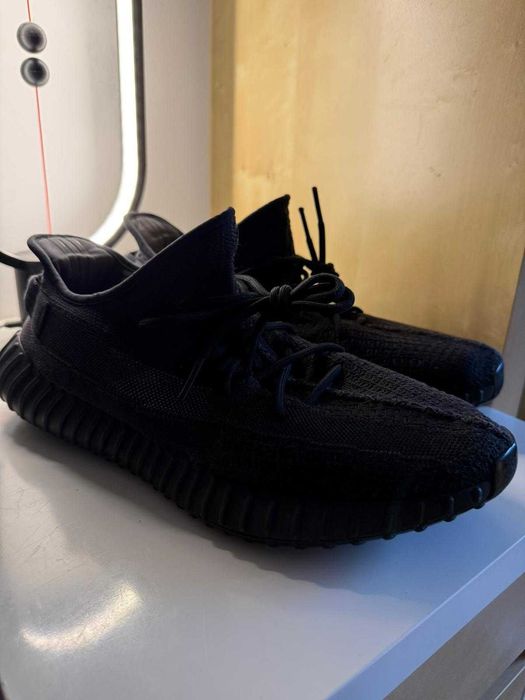 Yeezy 350v2 Onyx rozmiar 47,5