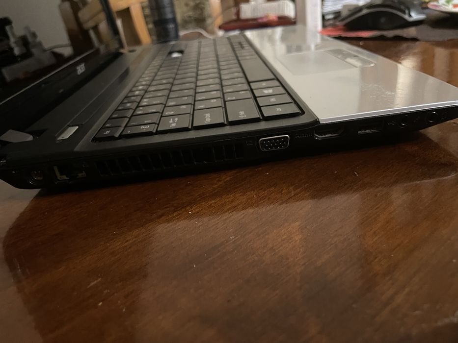 Продається ноутбук acer aspire e1-531