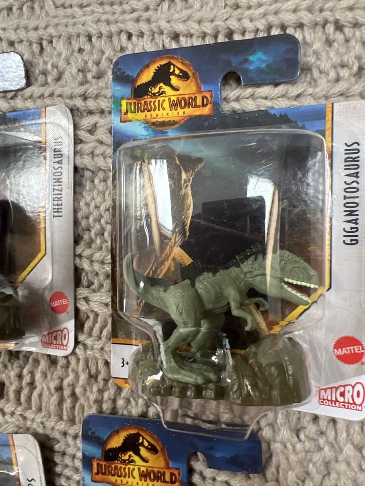 Figurki Jurassic World dinozaury nowe 4 szt