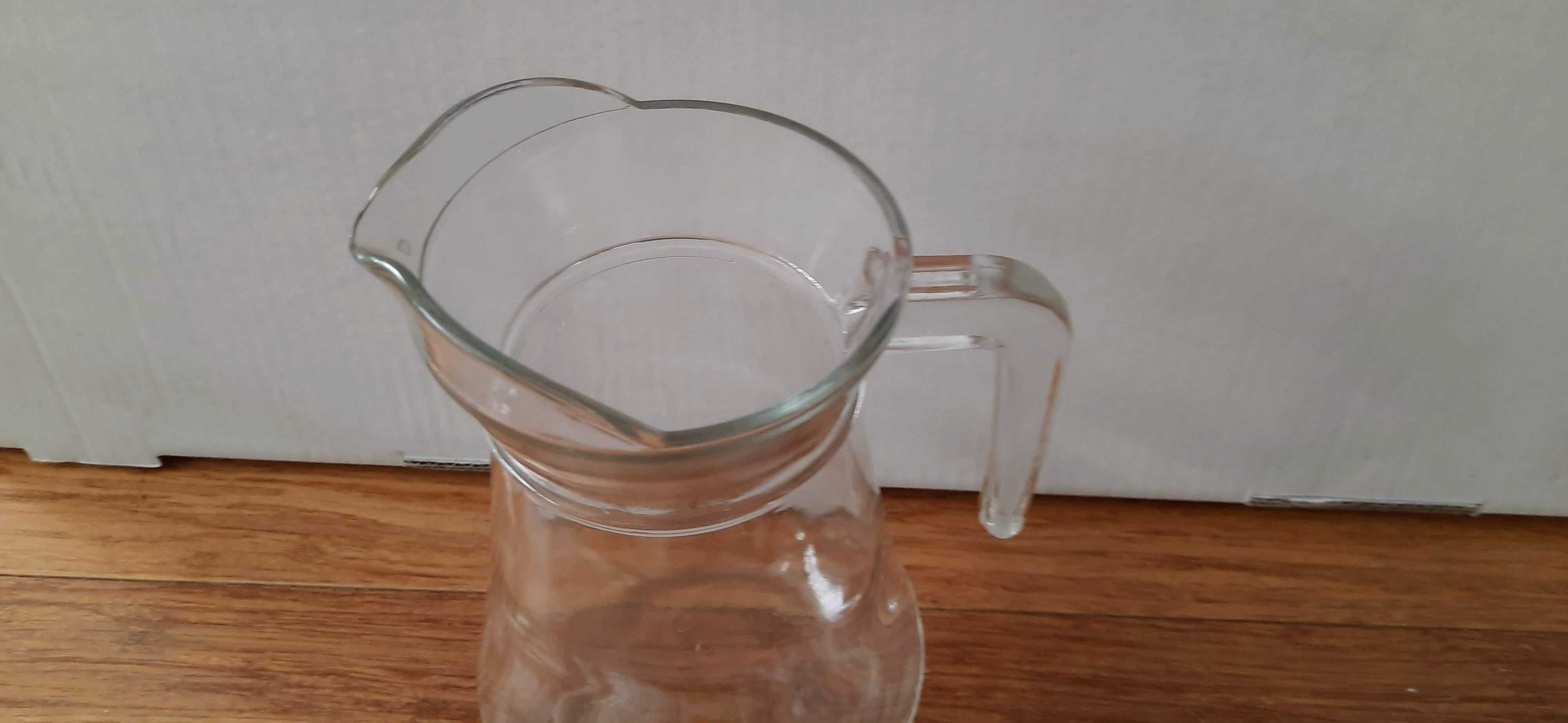 Szklany dzbanek na wodę, sok, lemoniadę 1,5 l