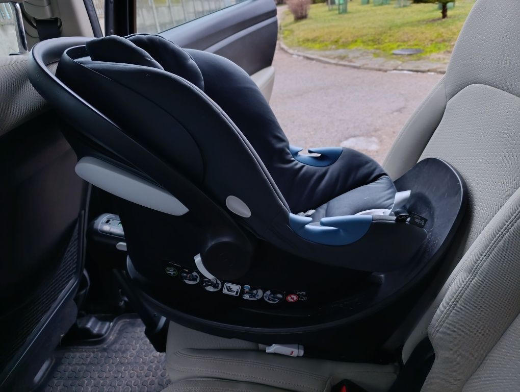 Cybex aton b i size z bazą