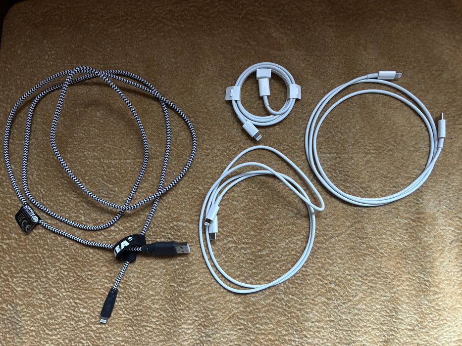 Кабель для зарядки айфона