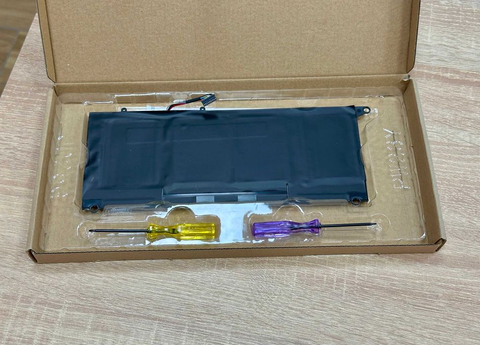 Батарея АКБ Dell XPS 13-9360 PW23Y, 60Wh НОВА