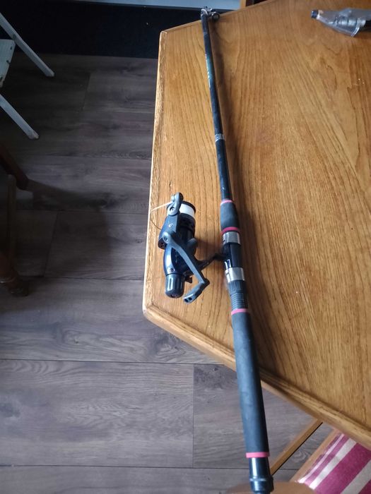 kije,wędki  z kołowrotkami