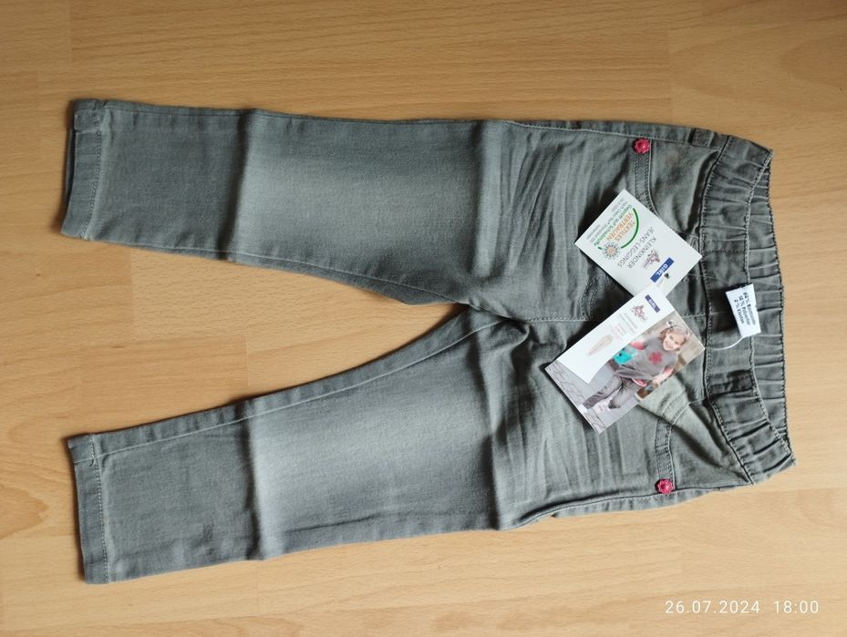 Spodnie jeansowe dziewczęce roz. 92