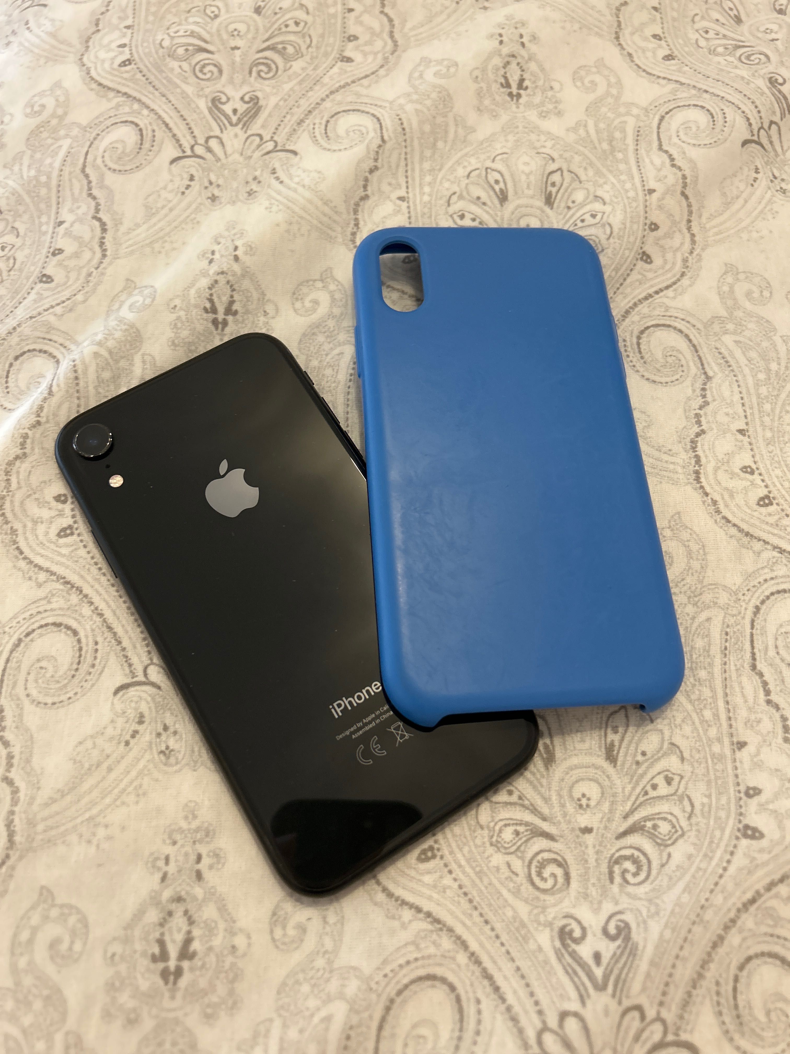 iPhone XR 64GB preto