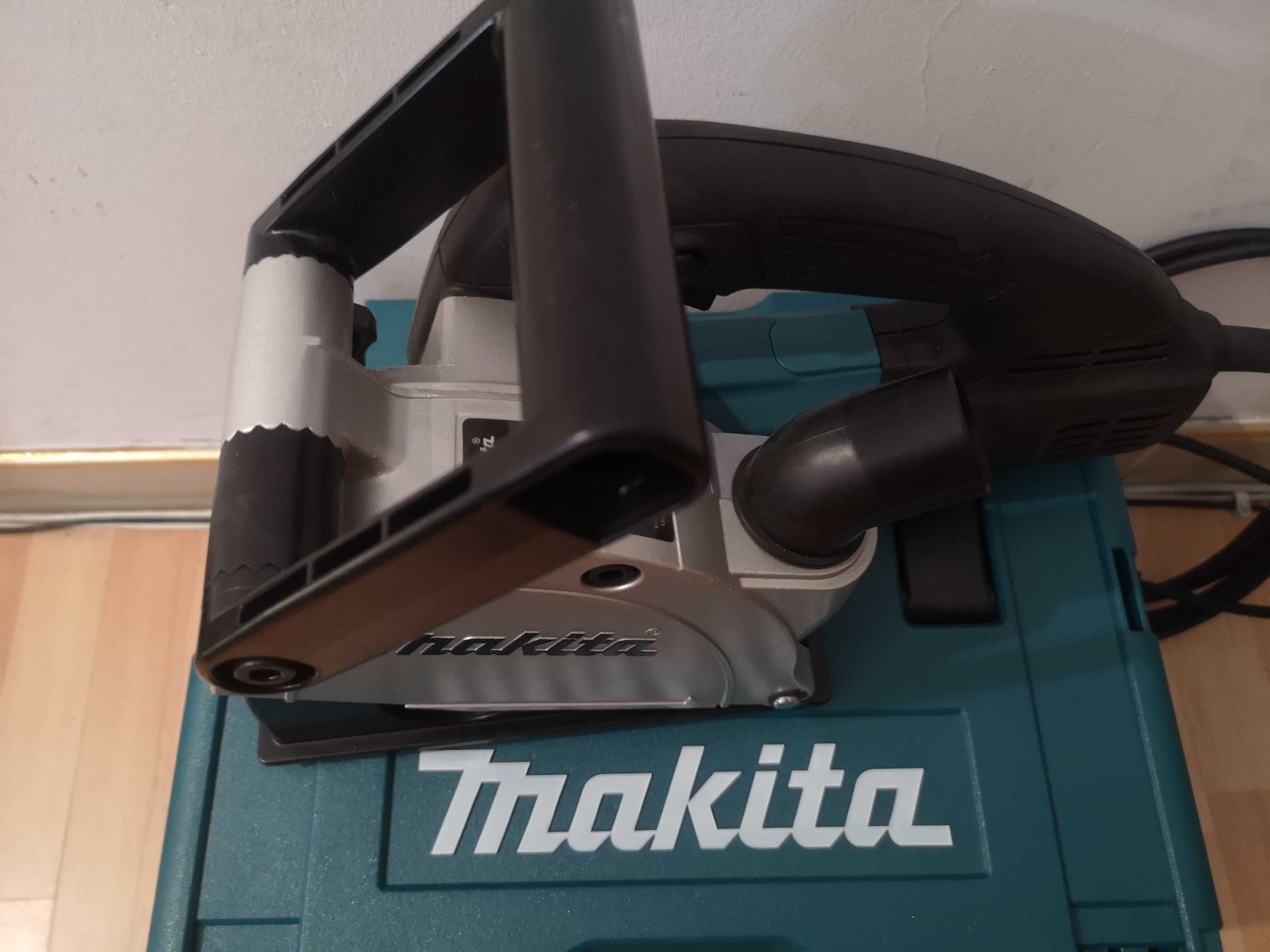 Sprzedam Bruzdownicę Makita SG1251J 1400W NOWA