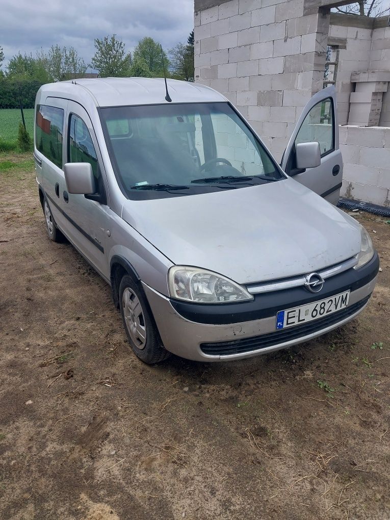 Opel combo, zadbany, 5 osób, 5200zl