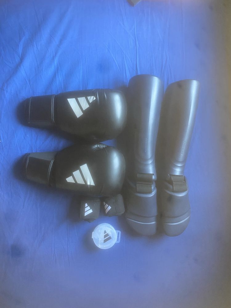 Conjunto de Kickboxing - Adidas & Decathlon (quase novo)