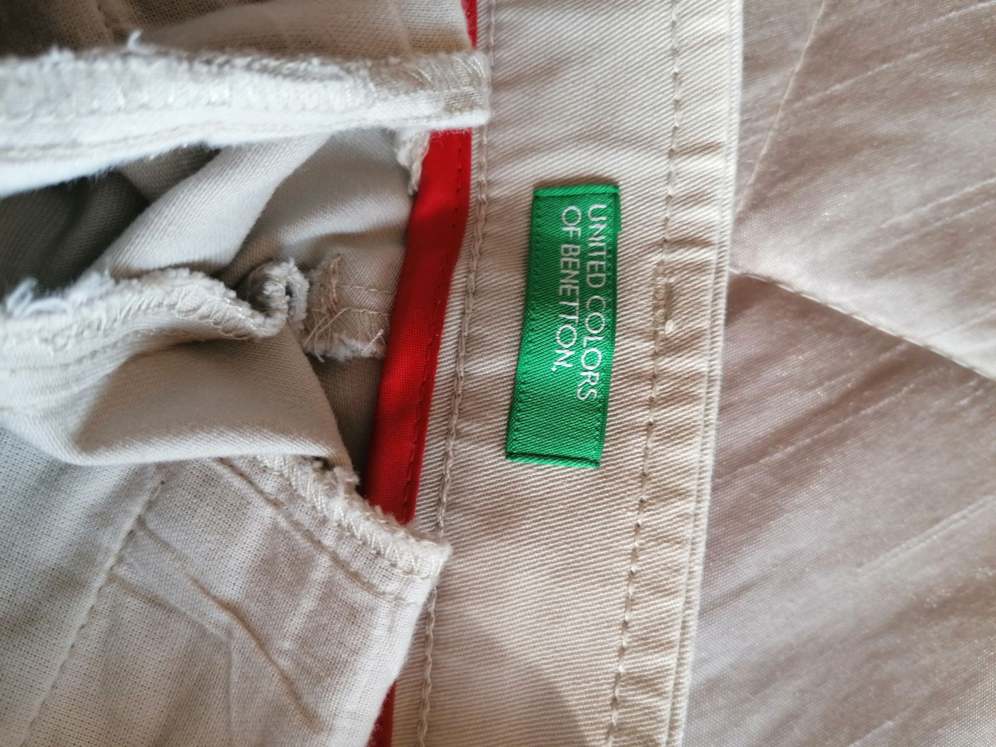 Calça Benetton sarjinha mulher cor bege Tam. 38