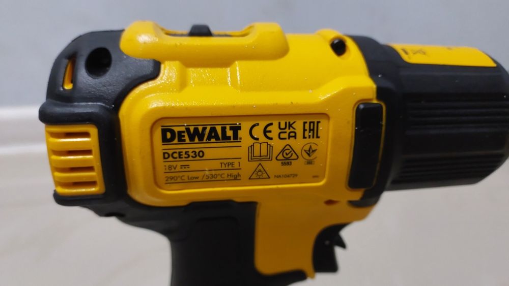 Акумуляторний пістолет гарячого повітря - фен DeWALT DCE530