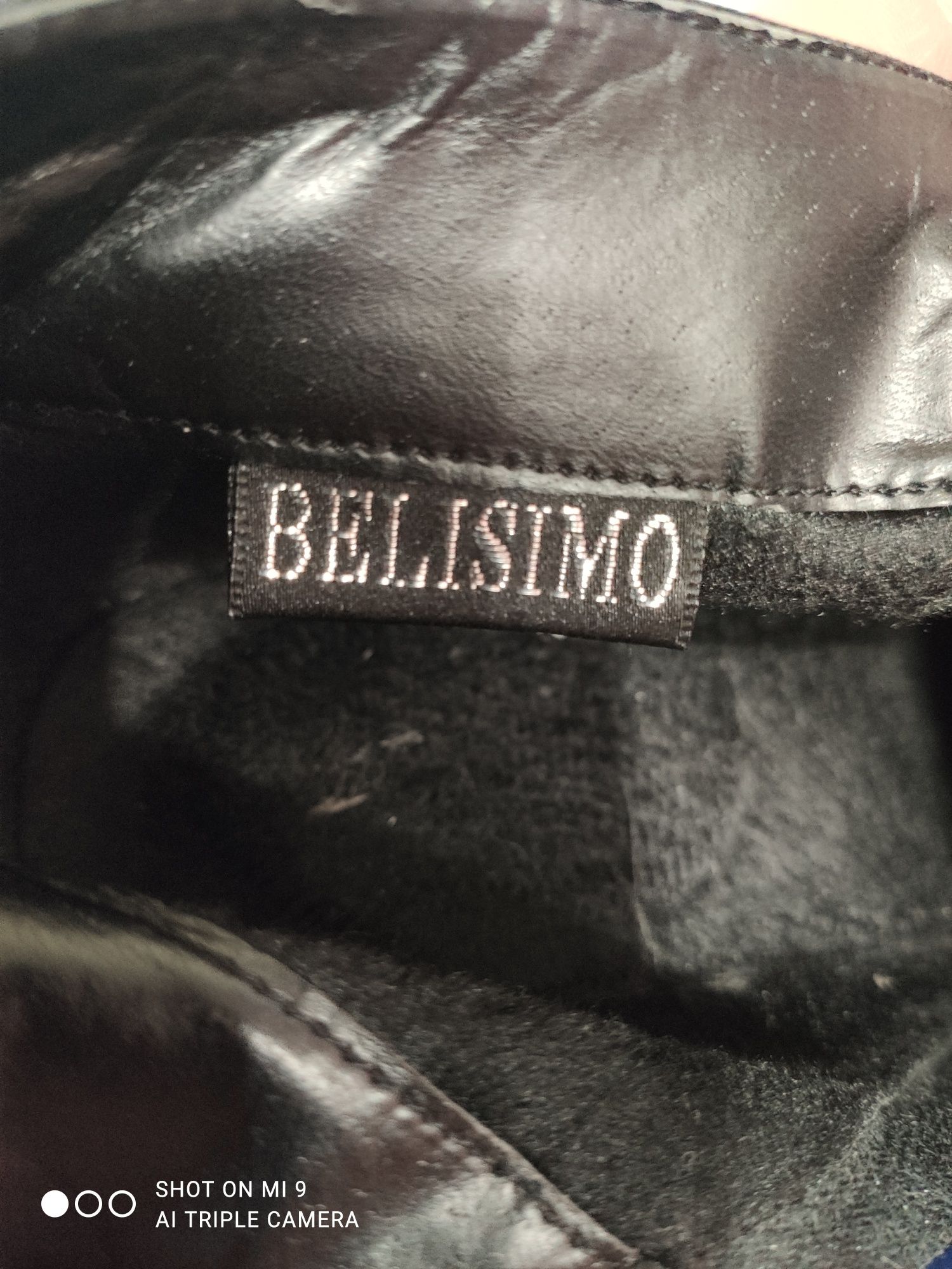 Продаю ботильоны женские  Bellissimo цвет черный с стразами