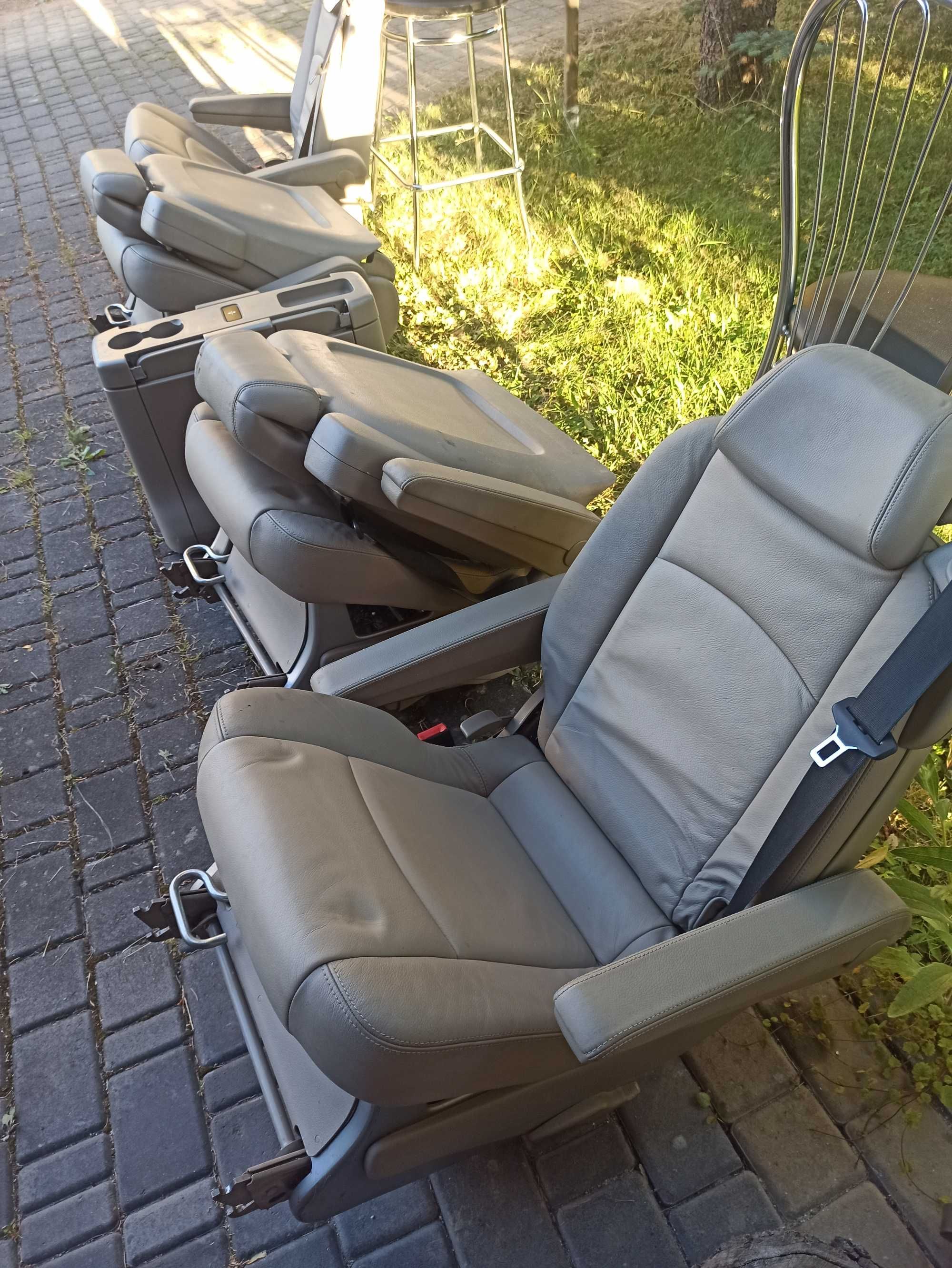 Fotele kapitańskie skóra 4 szt. Mercedes Vito Viano 639 W639 LIFT