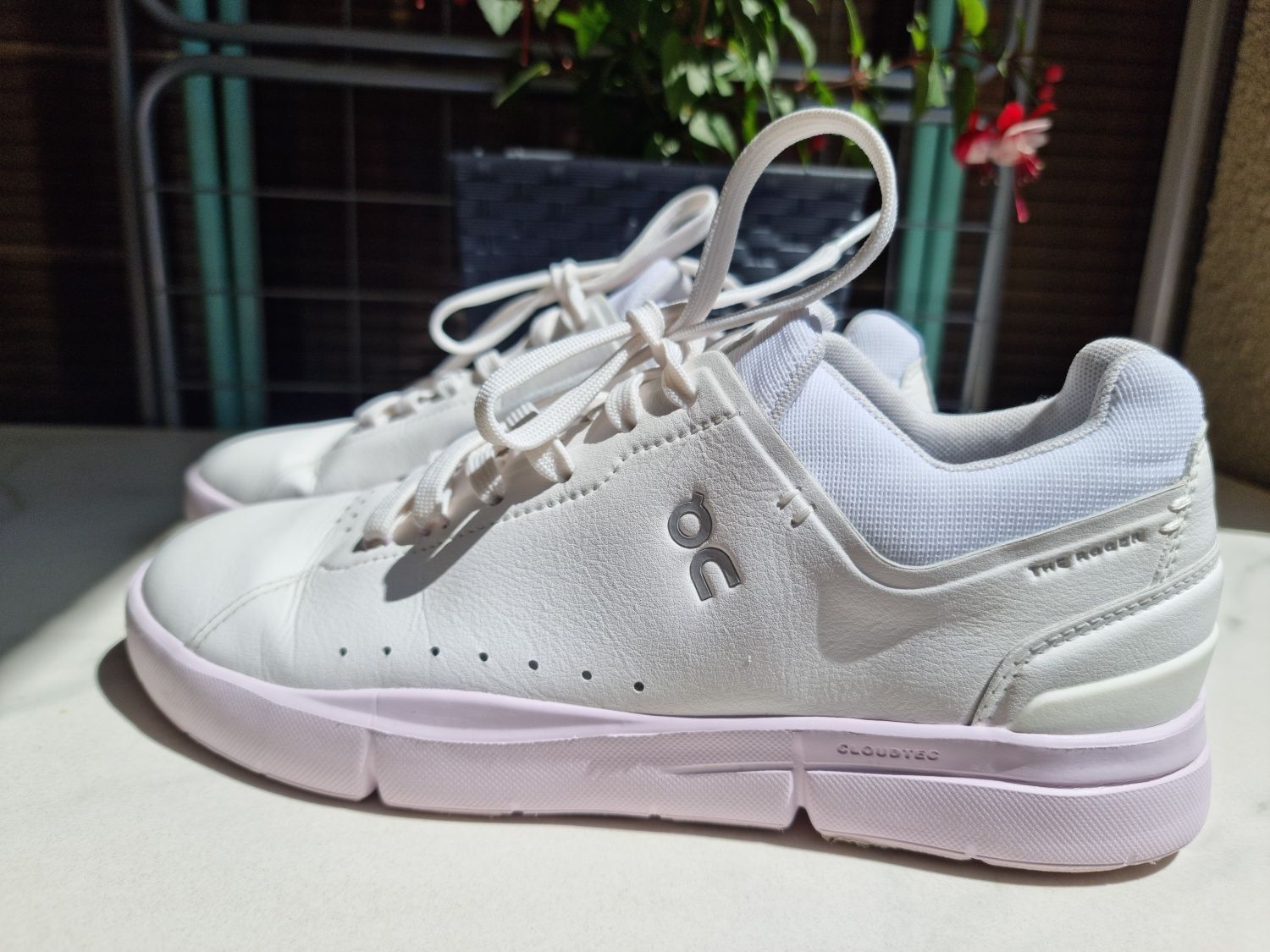 Buty sneakersy damskie On-The Roger Advantage
