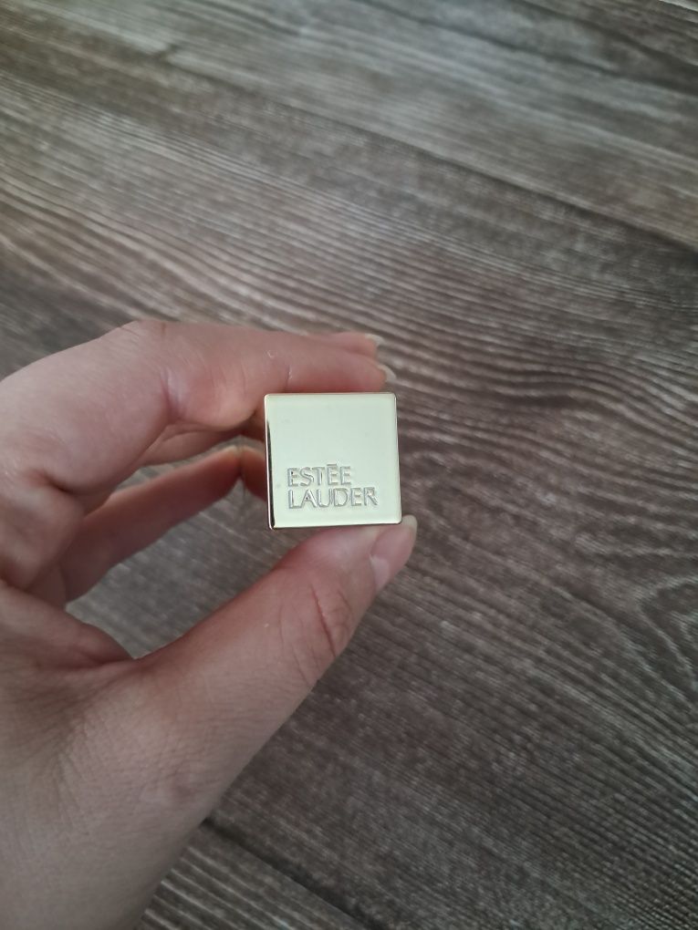 Pomadka Estee Lauder Pure Color Envy Matte 333 Persuasive