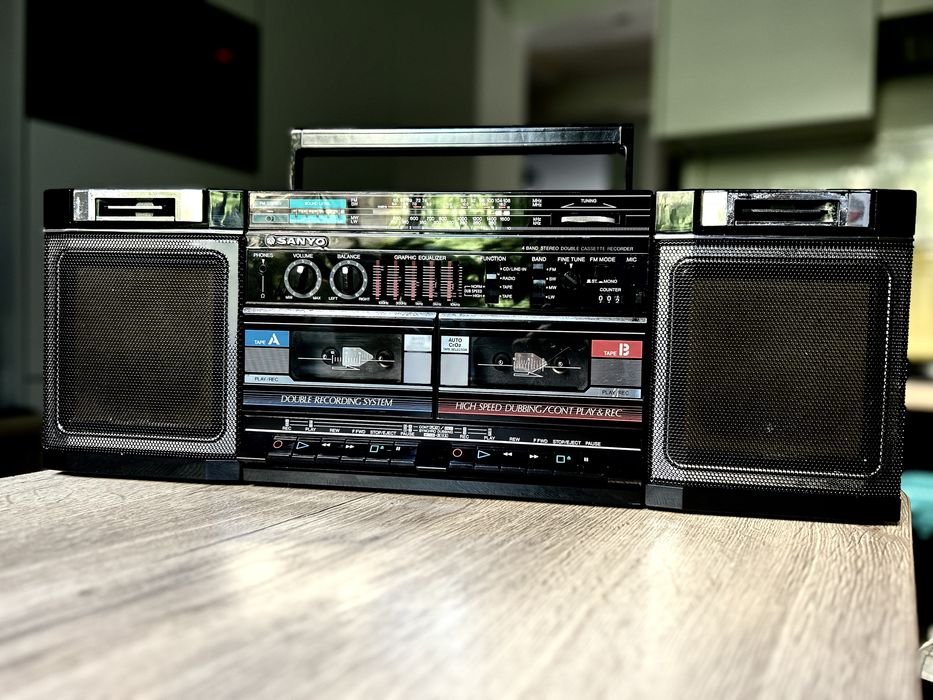 Radiomagnetofon kaseciak Sanyo MW250LO Pewex boombox PRL