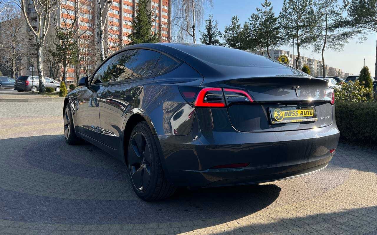 Tesla Model 3 2022