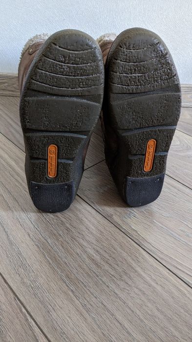Чоботи зимові Timberland віддаю