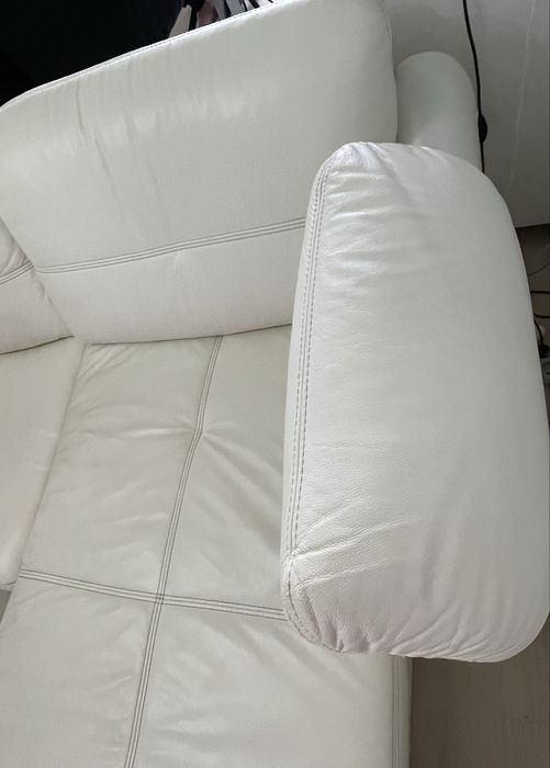 Narożnik ze skóry Etap Sofa z funkcją spania ze stolikiem