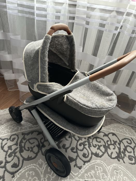 Коляска для кукол