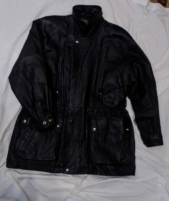 Кожаное чёрное мужское пальто