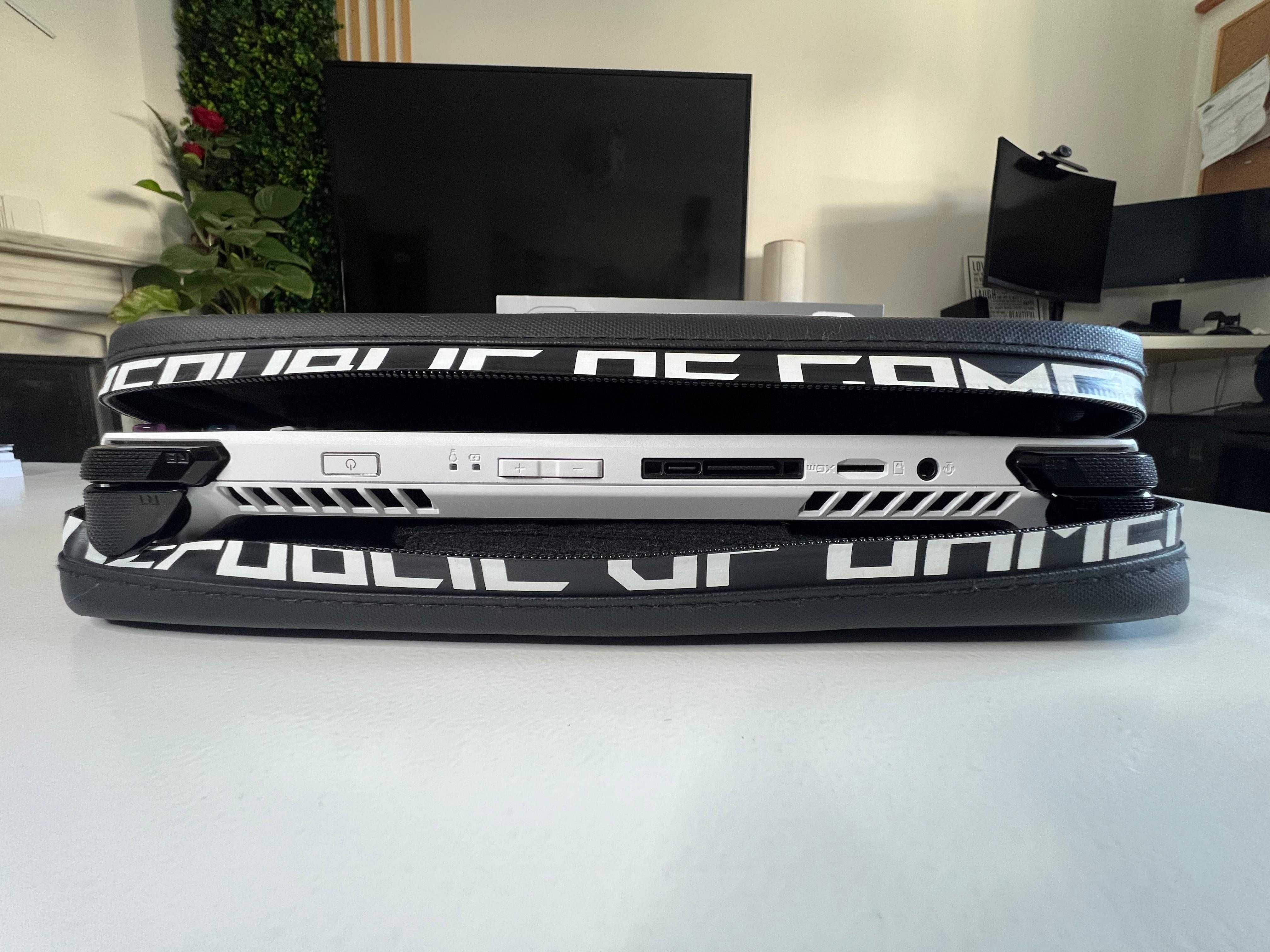ASUS ROG Ally Z1 EXTREME | Como Nova, na Caixa | Impecável!