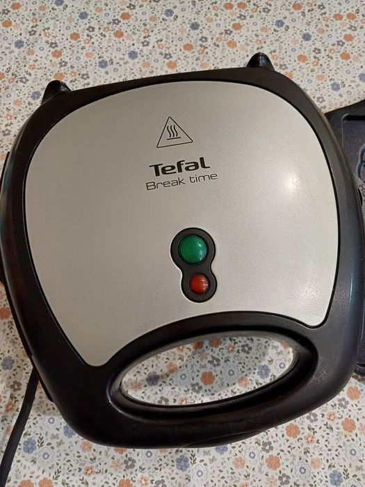 Бутербродниця Тефаль