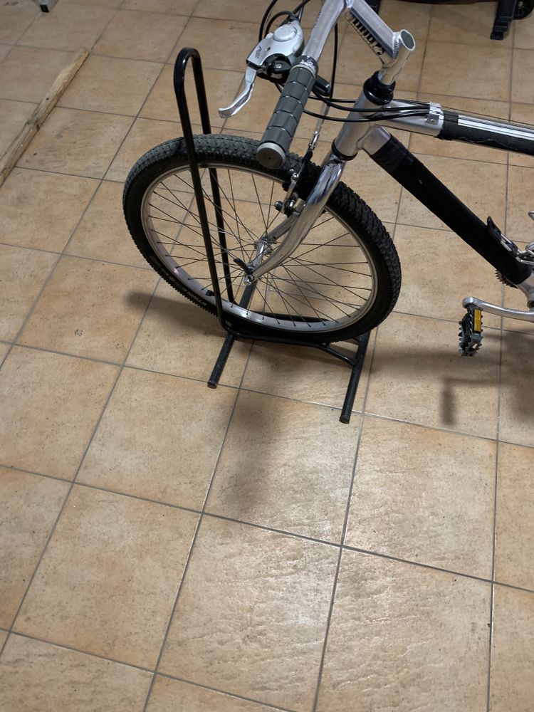 Suporte para Bicicleta e Capacetes