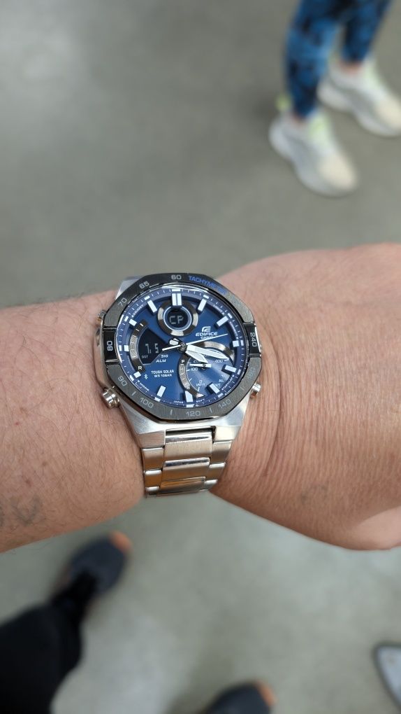 Часы  Casio Edifice TOUGH SOLAR