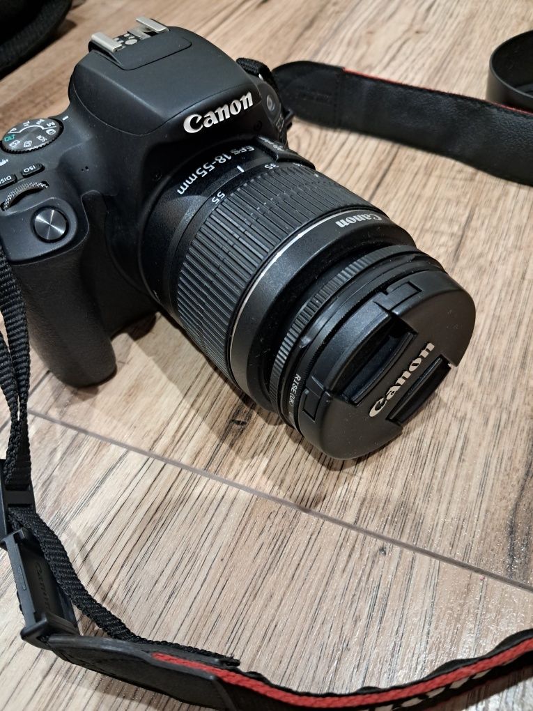 Aparat Canon 200D