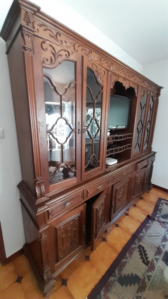 Mobilia de Sala com mesa