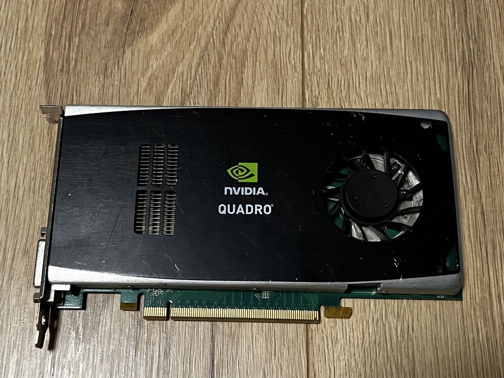 Karta graficzna Nvidia FX 1800