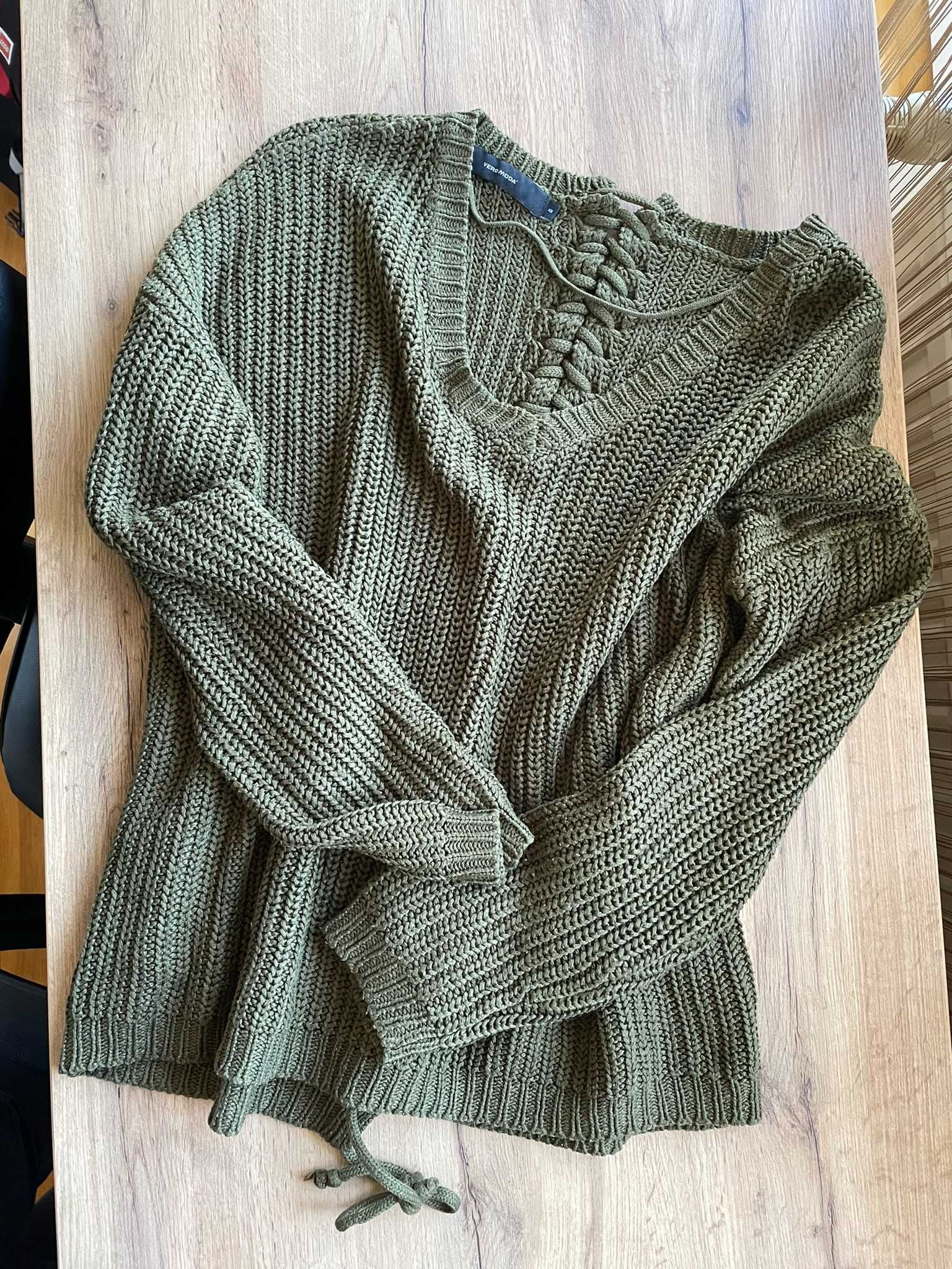 Damski sweter z wiązaniem Vero Moda, rozmiar XS.